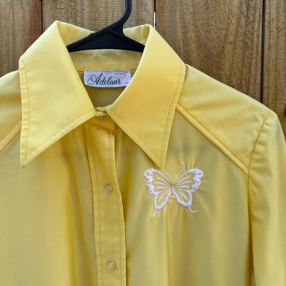Vintage 70s Adelaar Yellow Button Up Shirt with Embroidered Butterfly Size S/M - Picture 3 of 3